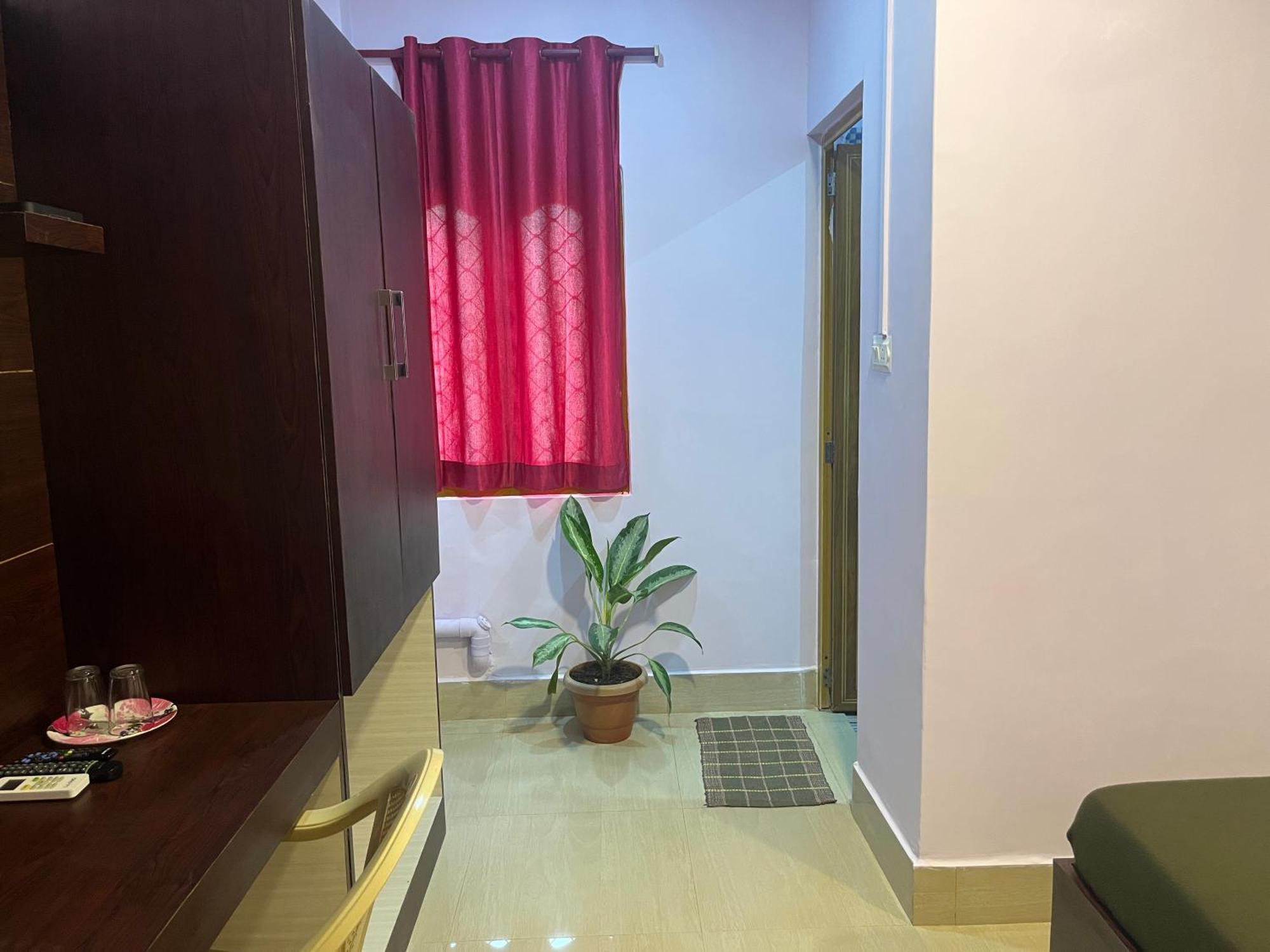 Purnima Residency Hotel Lakshmanpur Bagian luar foto